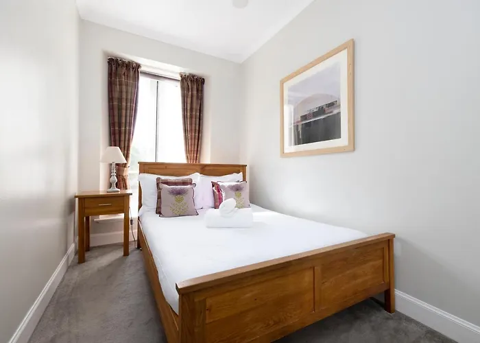 Altido West Nicolson Street شقة