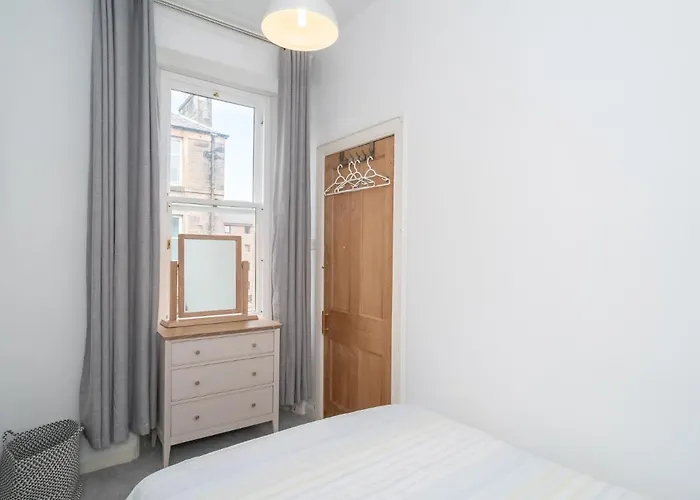 شقة Pass The Keys Renovated 2bed Flat In Quiet Area Near The Meadows