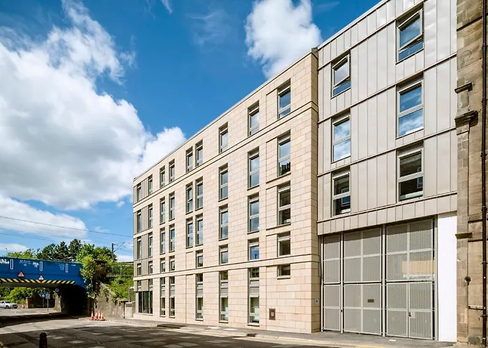 Modern Studio Apartments At Murieston Crescent In Edinburgh Edinburgh