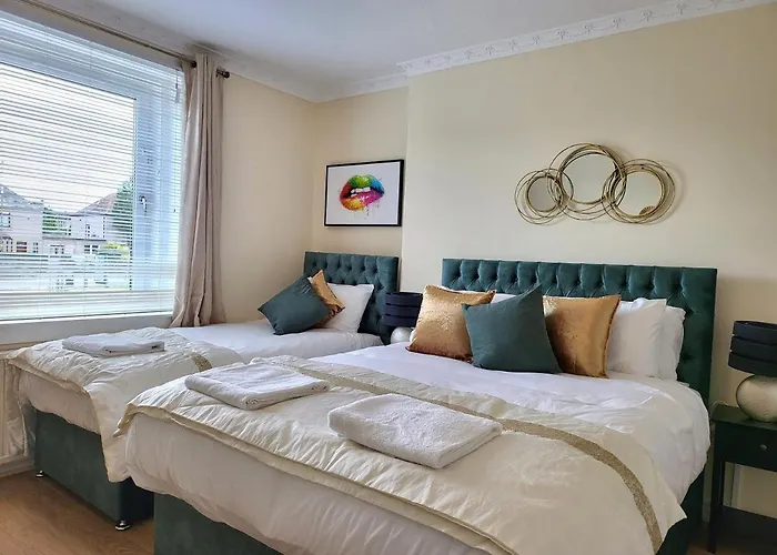 4 Bedrooms By Sensational Short Lets & Serviced Apartment Edinburgh