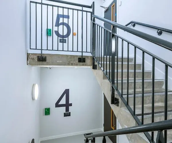 Appartement Modern Studio Apartments At Murieston Crescent In Edinburgh