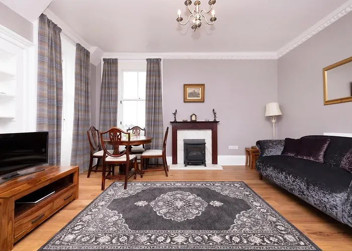 Joivy Cozy Near Castle