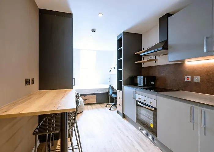Modern Studio Apartments At Murieston Crescent In Edinburgh דירה *