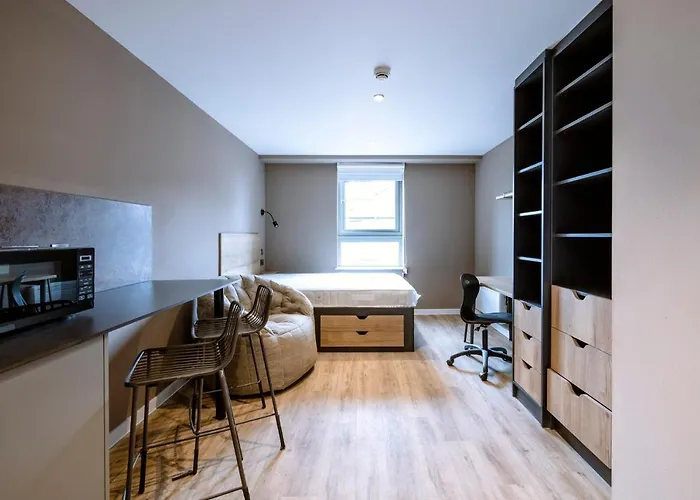 Modern Studio Apartments At Murieston Crescent In Edinburgh דירה