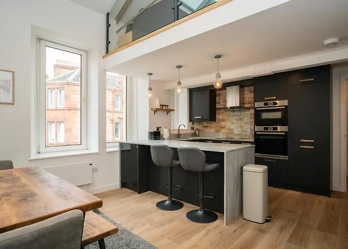 2bd Loft Style - - Free Parking - Pass The Keys *