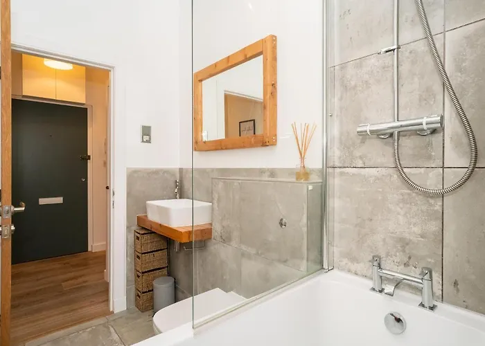 2bd Loft Style - - Free Parking - Pass The Keys * Edinburgh