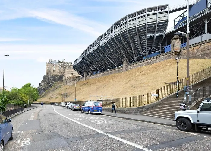 Joivy Cozy Near Castle * Edinburgh