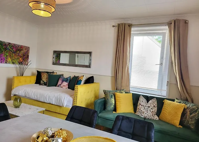 4 Bedrooms By Sensational Short Lets & Serviced Apartment Edinburgh