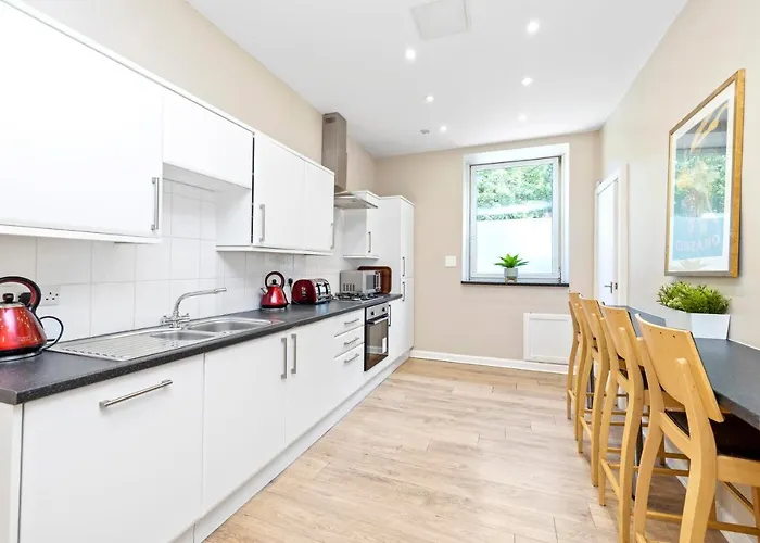 شقة Joivy Family Flat Near Leith