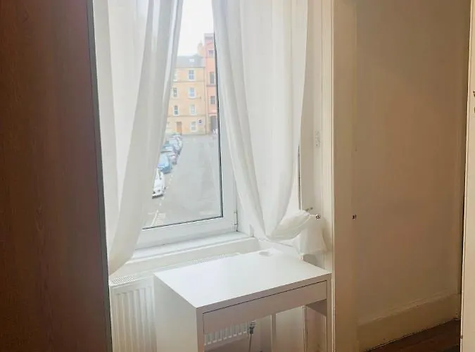 شقة Centre Escape With Private Garden *