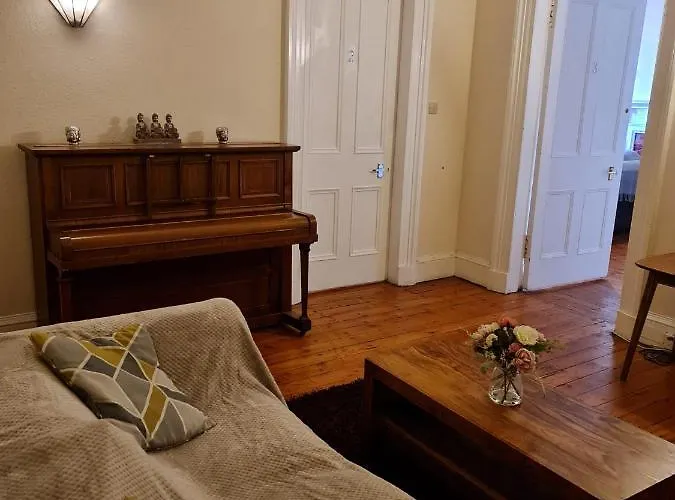 דירה Apex Haymarket Station אדינבורו