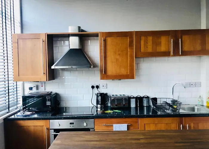 דירה With Views - Sleeps 3 *