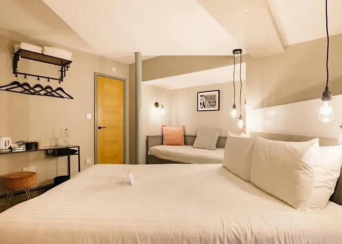 Towerbridge64 3* Edinburgh