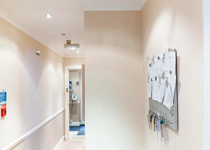 Arden Guest House, Craigmillar Castle Hotel