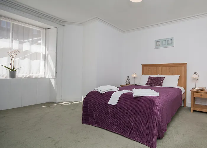 Otel Piries Edinburgh