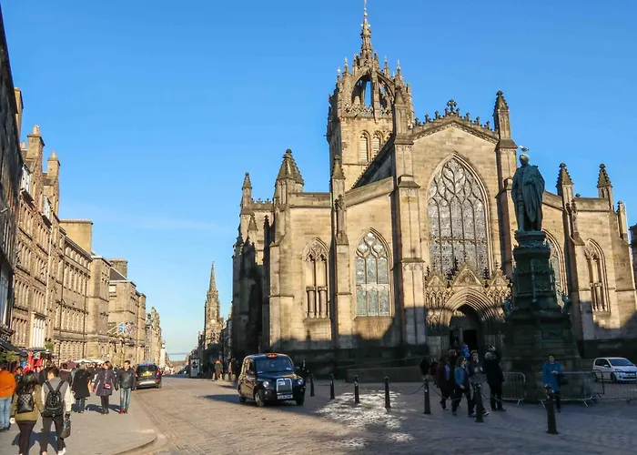 Hotel Express Centre By Ihg