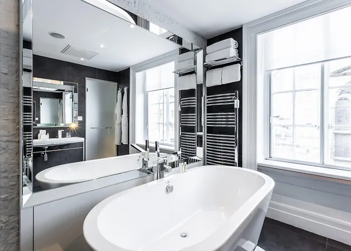 The On The Mile Hotel 4*