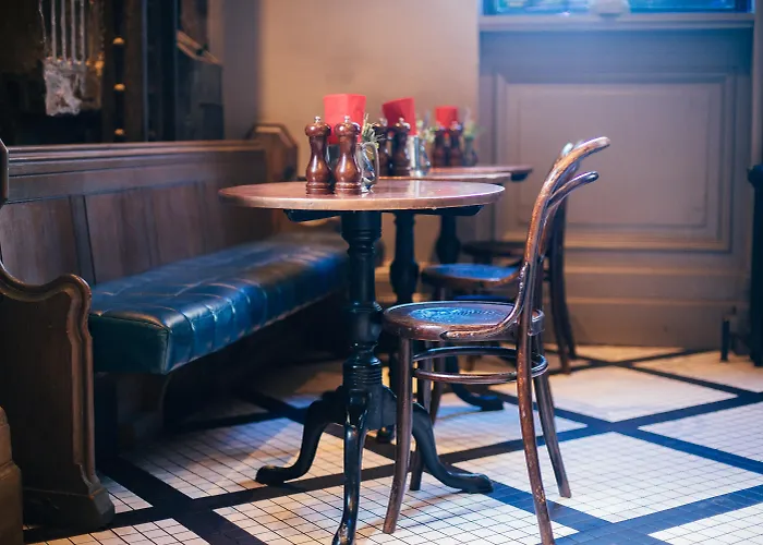 The On The Mile Hotel