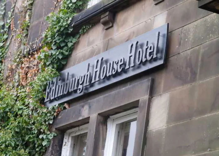 Hotell House 3*