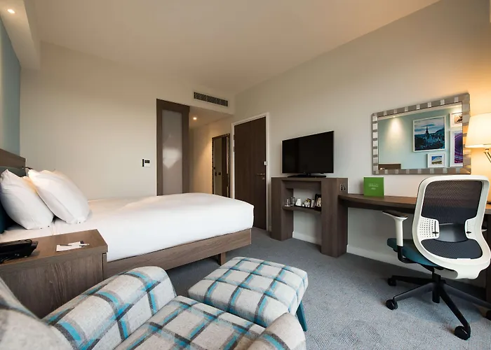 Hampton By Hilton West End 3*