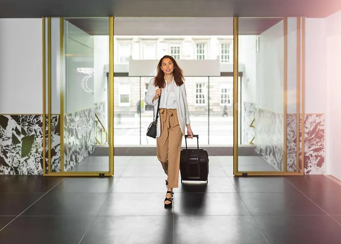 Yotel 4* 爱丁堡
