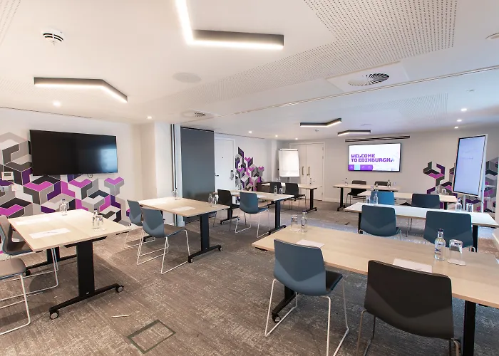 Yotel 4*
