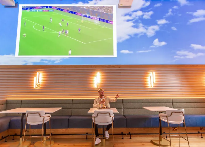 Hotel Yotel 4*
