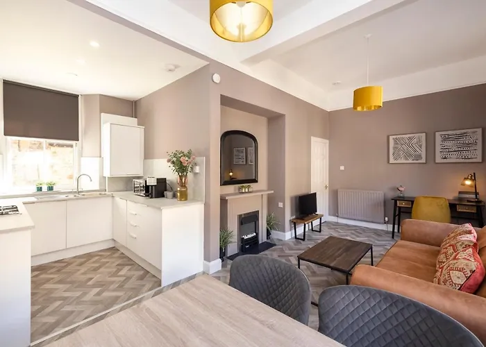 Joivy Homely By St Giles With Desk Daire *