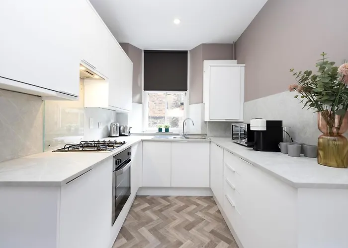 Daire Joivy Homely By St Giles With Desk Edinburgh