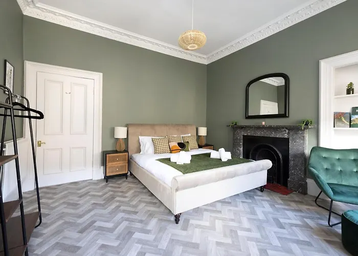 Joivy Homely By St Giles With Desk *