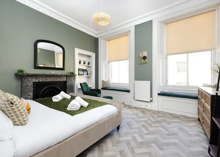 Joivy Homely By St Giles With Desk Daire