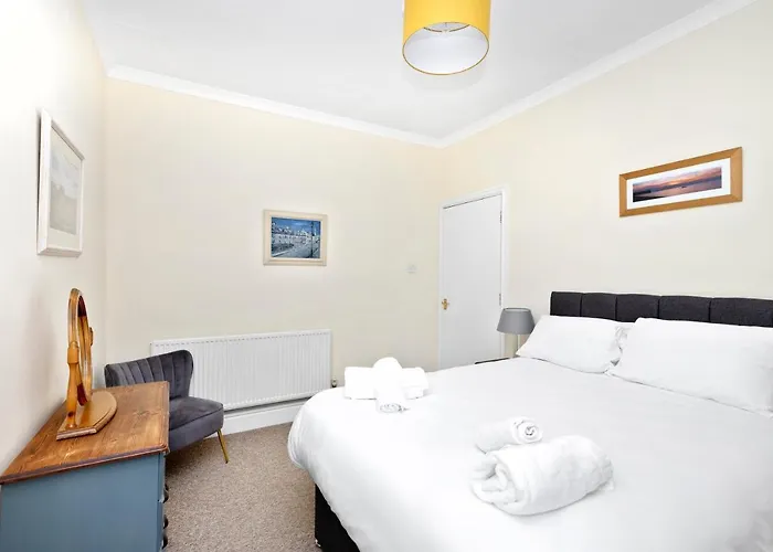 Joivy Modern Flat On Rose Street * אדינבורו