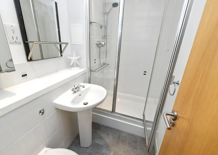 Joivy Modern 2 Bed Flat Near Murrayfield Stadium *