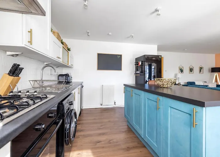 Joivy Modern 2 Bed Flat Near Murrayfield Stadium *