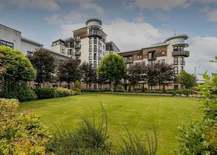 Flat On The Shore * Edinburgh