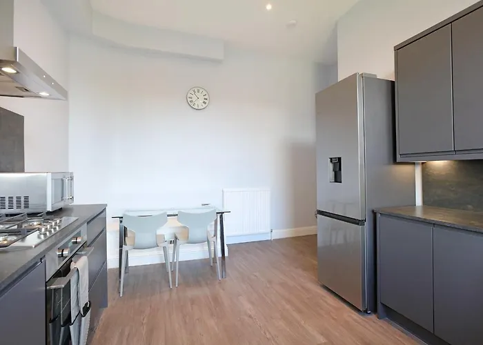 The Newington * אדינבורו