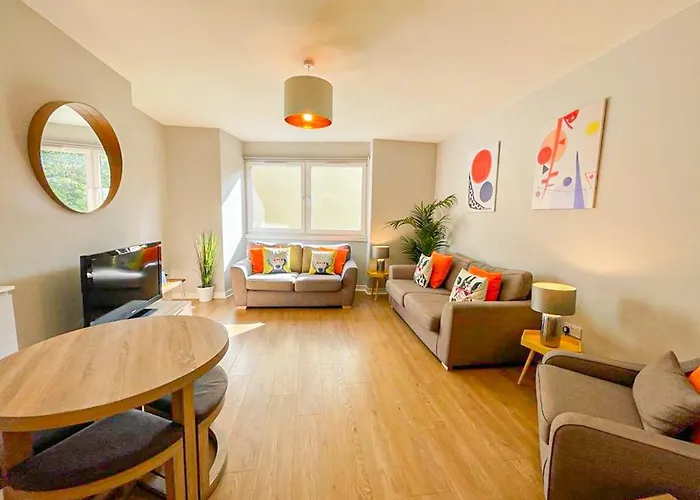 Charming Old Town 2 Bed Apt, 2mins From Royal Mile אדינבורו