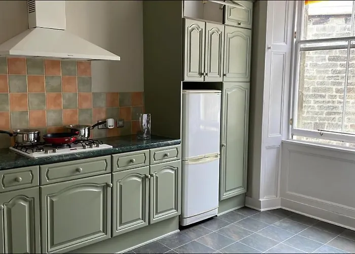 Montgomery Street דירה