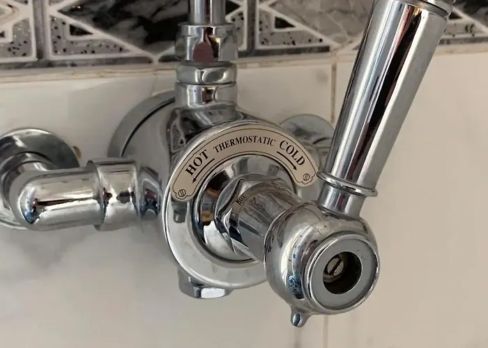 Joivy Adorable Flat Near West End *