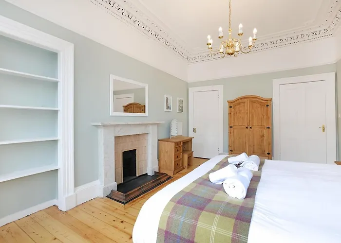 The Newington * אדינבורו