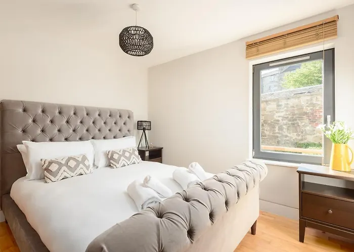 Апартаменты The New Town Mews By Calton Living *