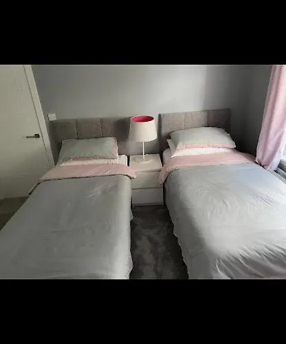 Dom wakacyjny Perfect 4 Bedroom 2 Bathroom Edynburg