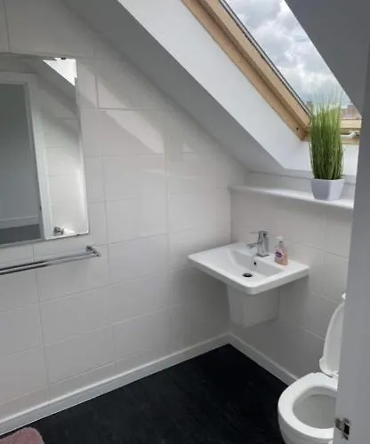 Dom wakacyjny Perfect 4 Bedroom 2 Bathroom