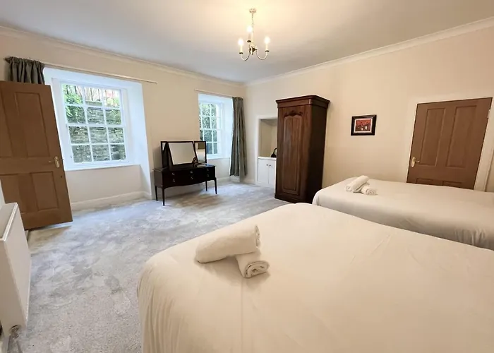 Apartment Spacious Flat Sleeps 8 Near Princes Street Edinburgh
