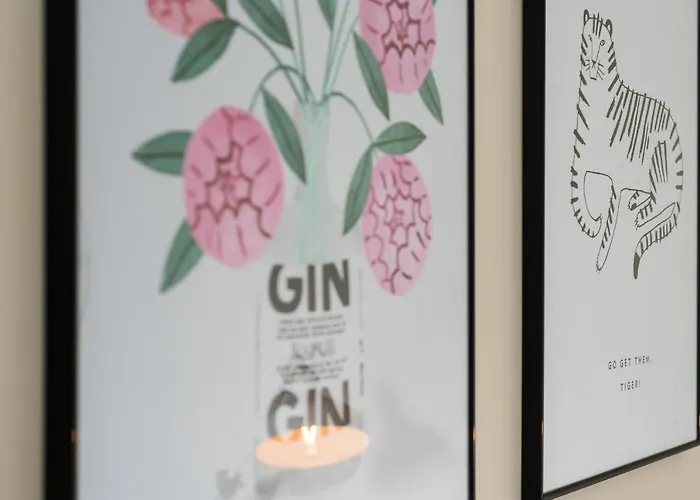 Downtown And 1 Bed In إدنبرة