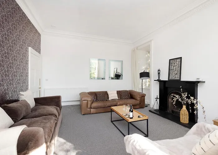 Joivy Delightful Flat With Parking