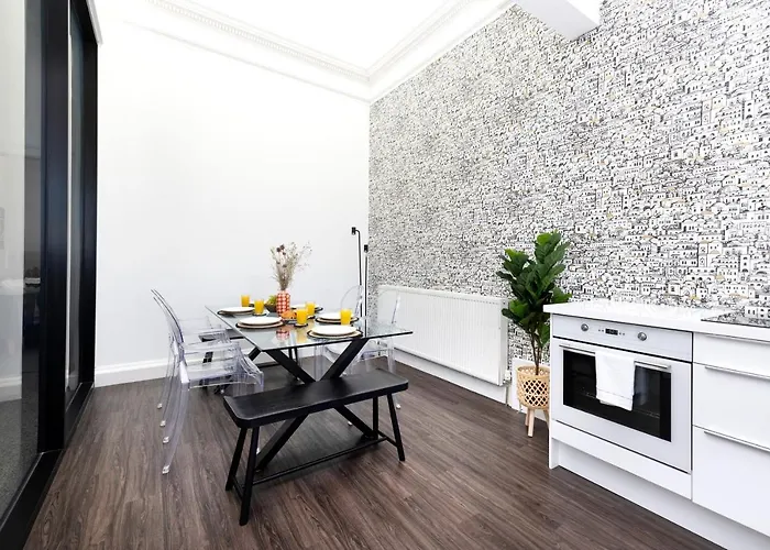 公寓 Joivy Delightful Flat With Parking