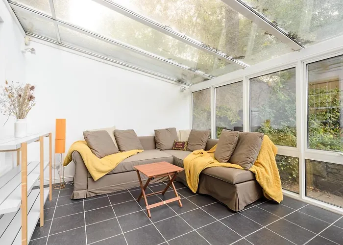 2br New Town Garden