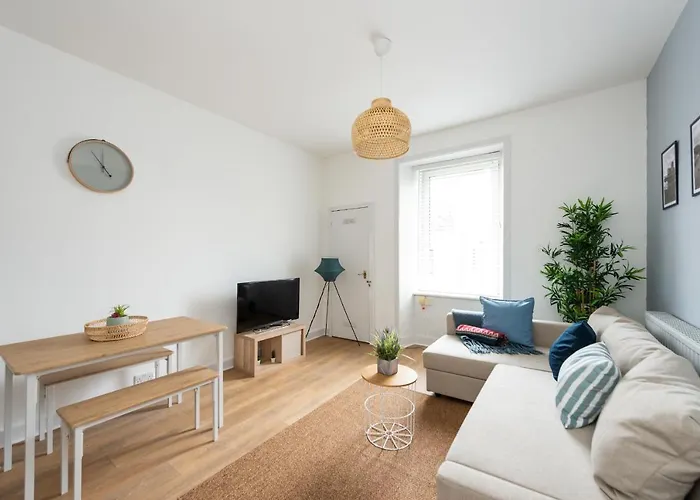 Lovely 1-bedroom In * אדינבורו