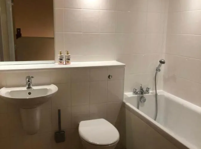 Apartament Private Parking 2 Bed 2 Bath Edynburg